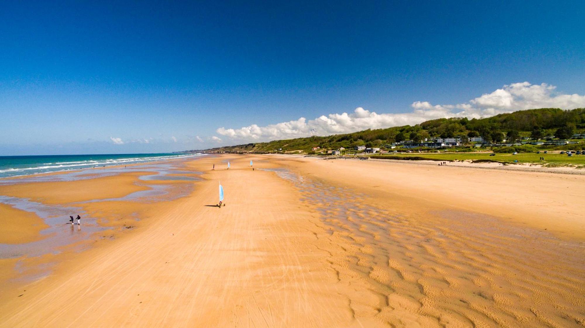 La Brise Marine Maison Renovee Cour Fermee Et Terrasse 800 M Plage Omaha Beach Avec Table De Ping Pong Proche Port En Bessin Vierville-sur-Mer Exteriör bild